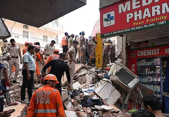 qaumiawaz_2026-09-06_qge6lf53_satya-niketan-building-collapse