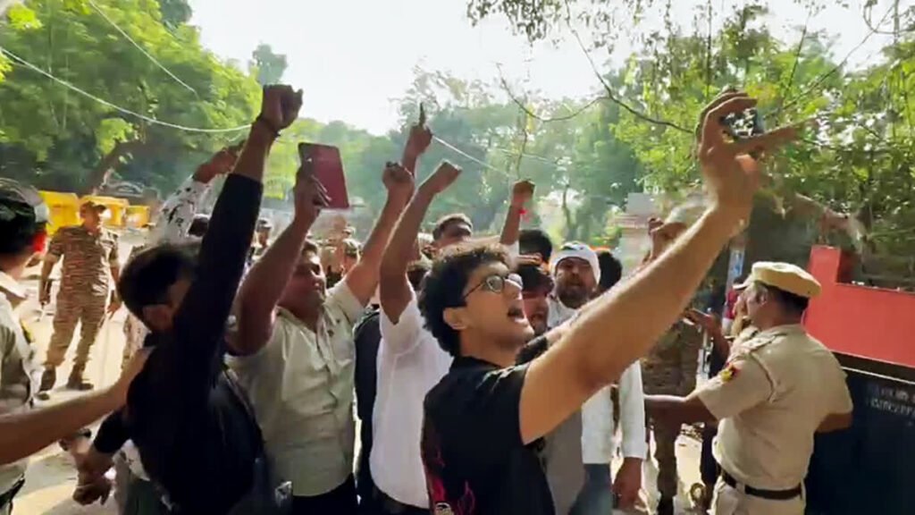 1200-675-27865669-thumbnail-16x9-cjp-protest