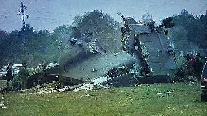 qaumiawaz_2026-10-30_h2eq8t5j_Helicopter-Crash